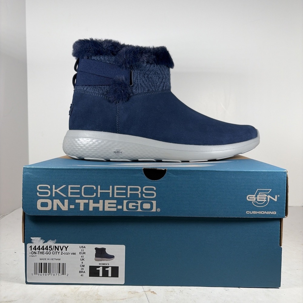 Size 11 Skechers On The Go City 2 Cozy Vibe Navy Blue Booties‎ 144445/NVY